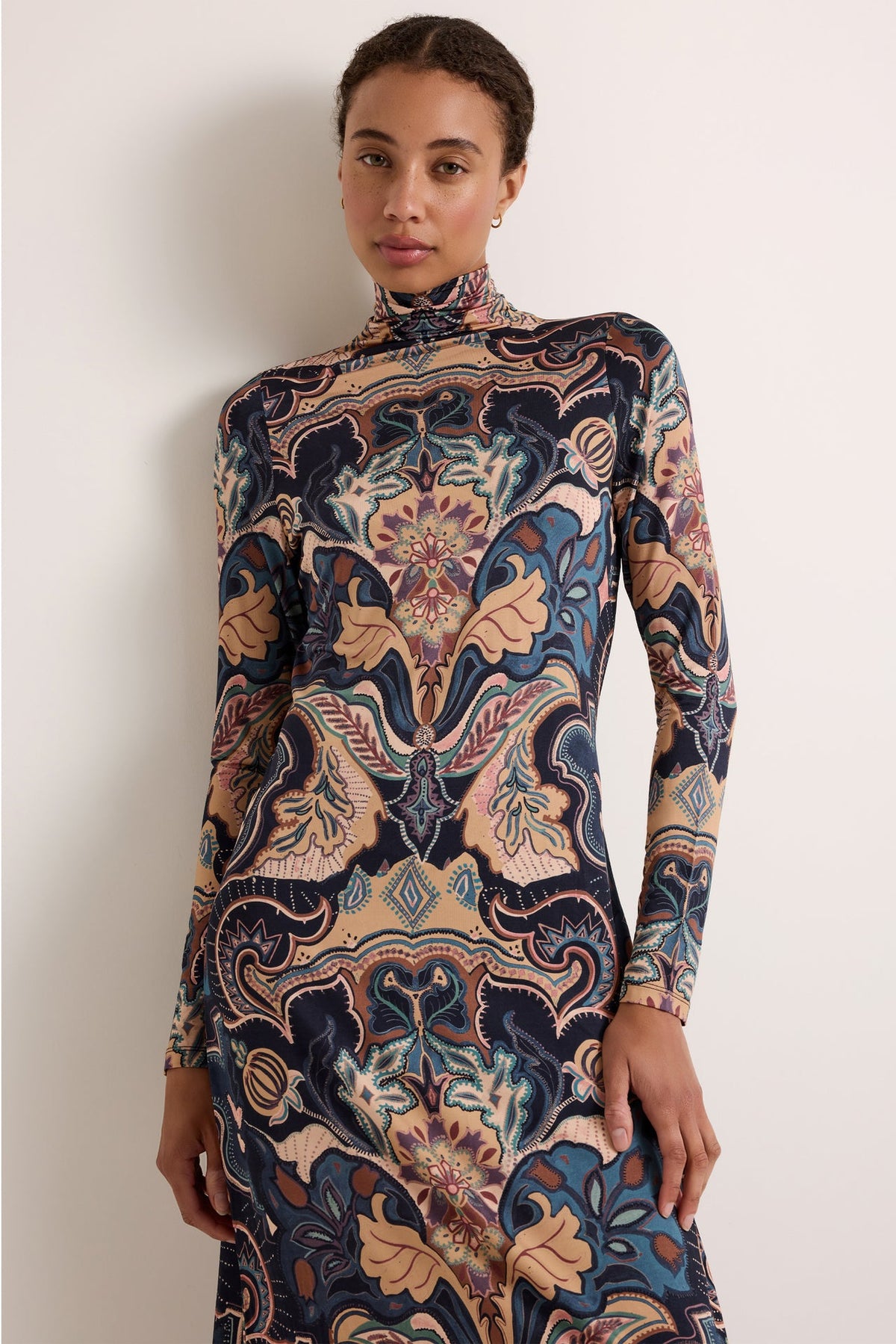 2P13-180-294C-marie-oliver-paxton-dress-in-saddle-1