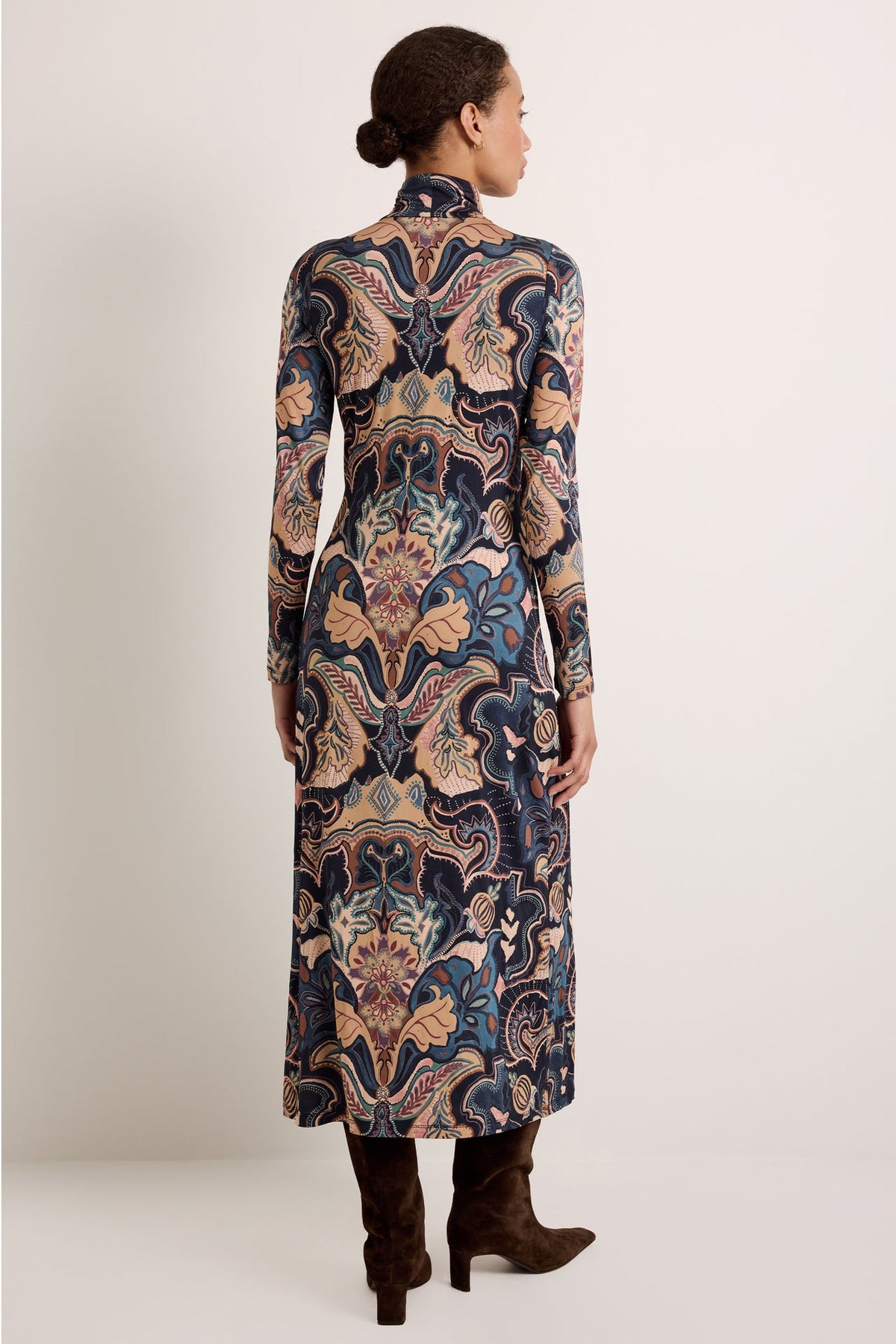 2P13-180-294C-marie-oliver-paxton-dress-in-saddle-1