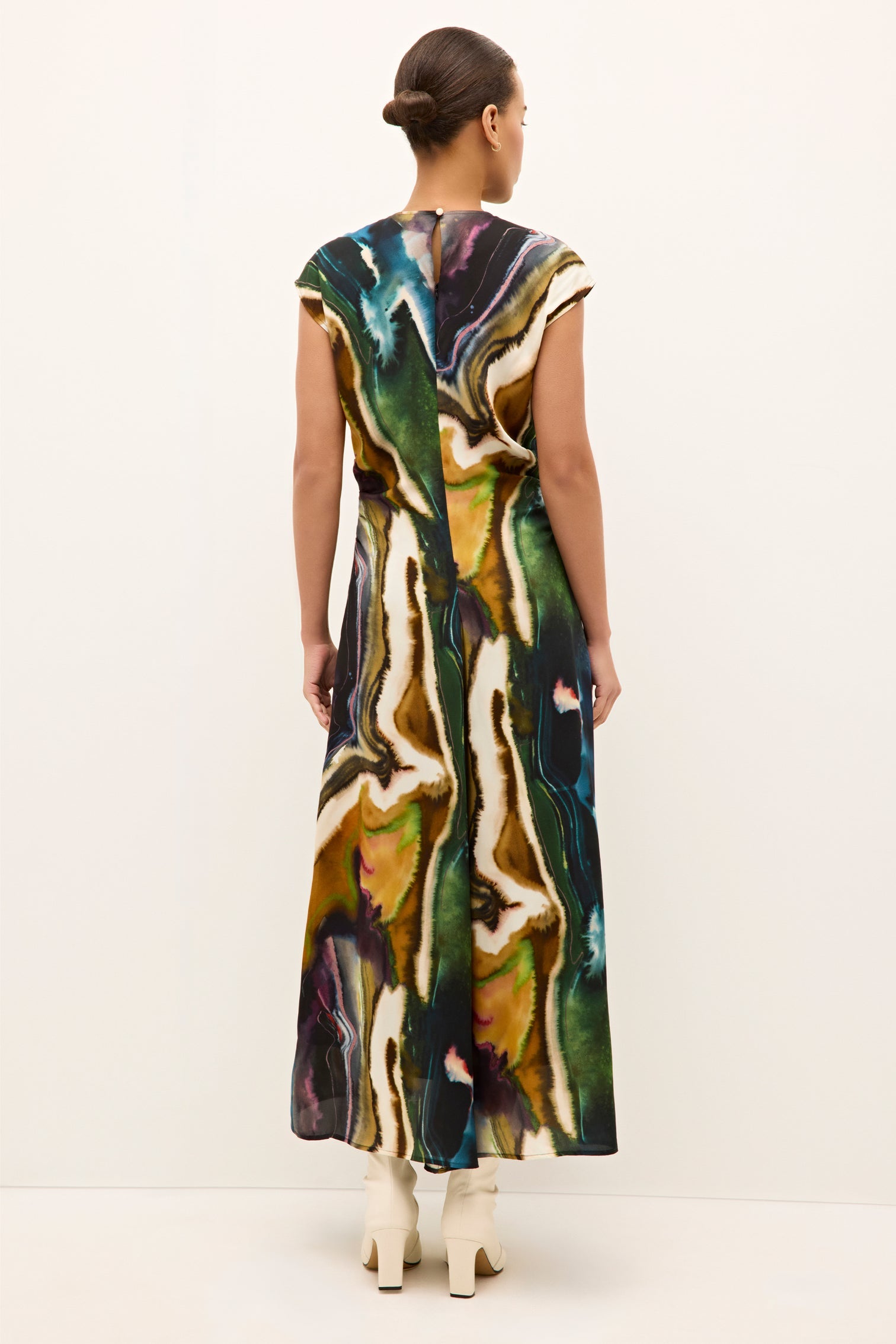 2Z20-143-271-marie-oliver-zuri-dress-delta-1