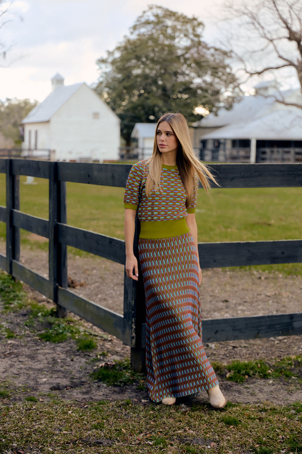 305105-olivia-by-livro-hannah-sweater-in-fall-deco-3