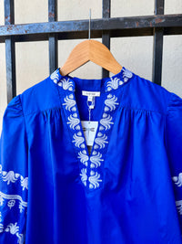 32308EE-tyler-böe-robyn-topper-blouse-in-bluing-1