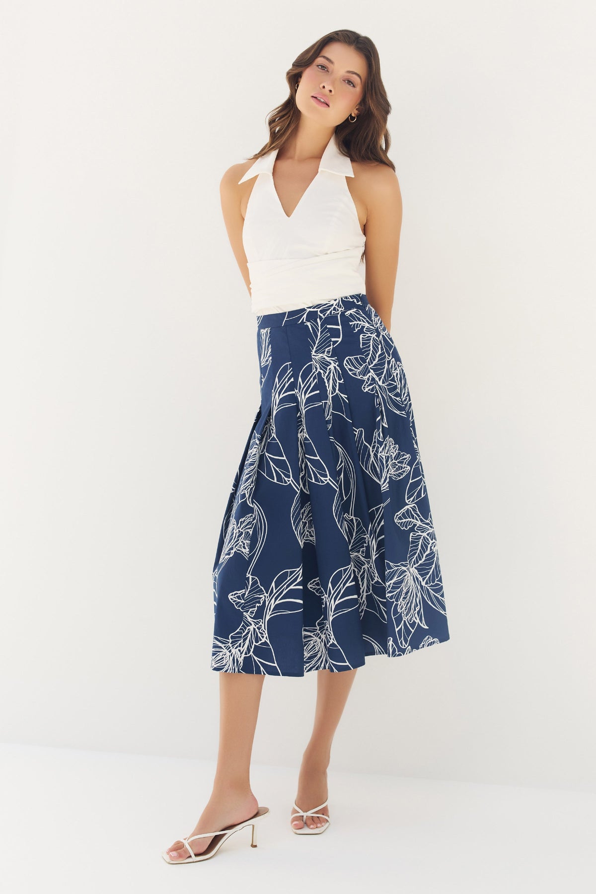 3320-hutch-emry-skirt-in-navy-white-1
