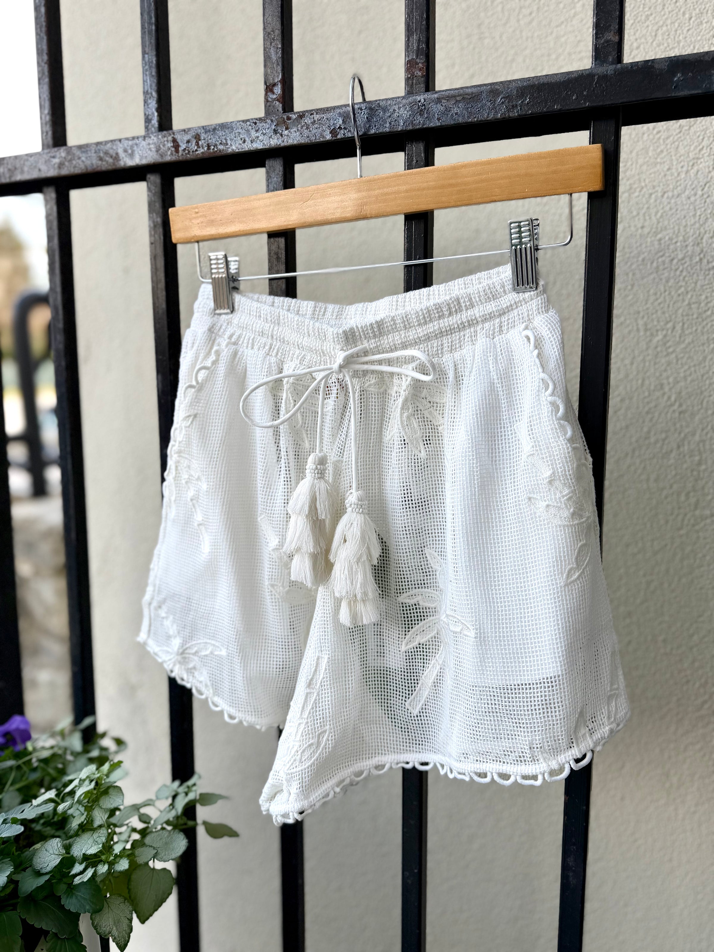 344757-farm-rio-mesh-embroidered-shorts-in-off-white-palm-trees-1
