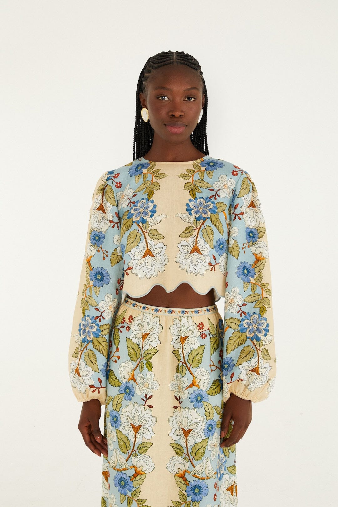 350502-farm-rio-euroflax-premium-linen-blouse-in-garden-scarf-blue-1