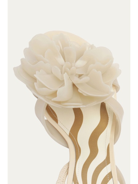 354784-farm-rio-flower-jelly-sandal-in-sol-localizado-5