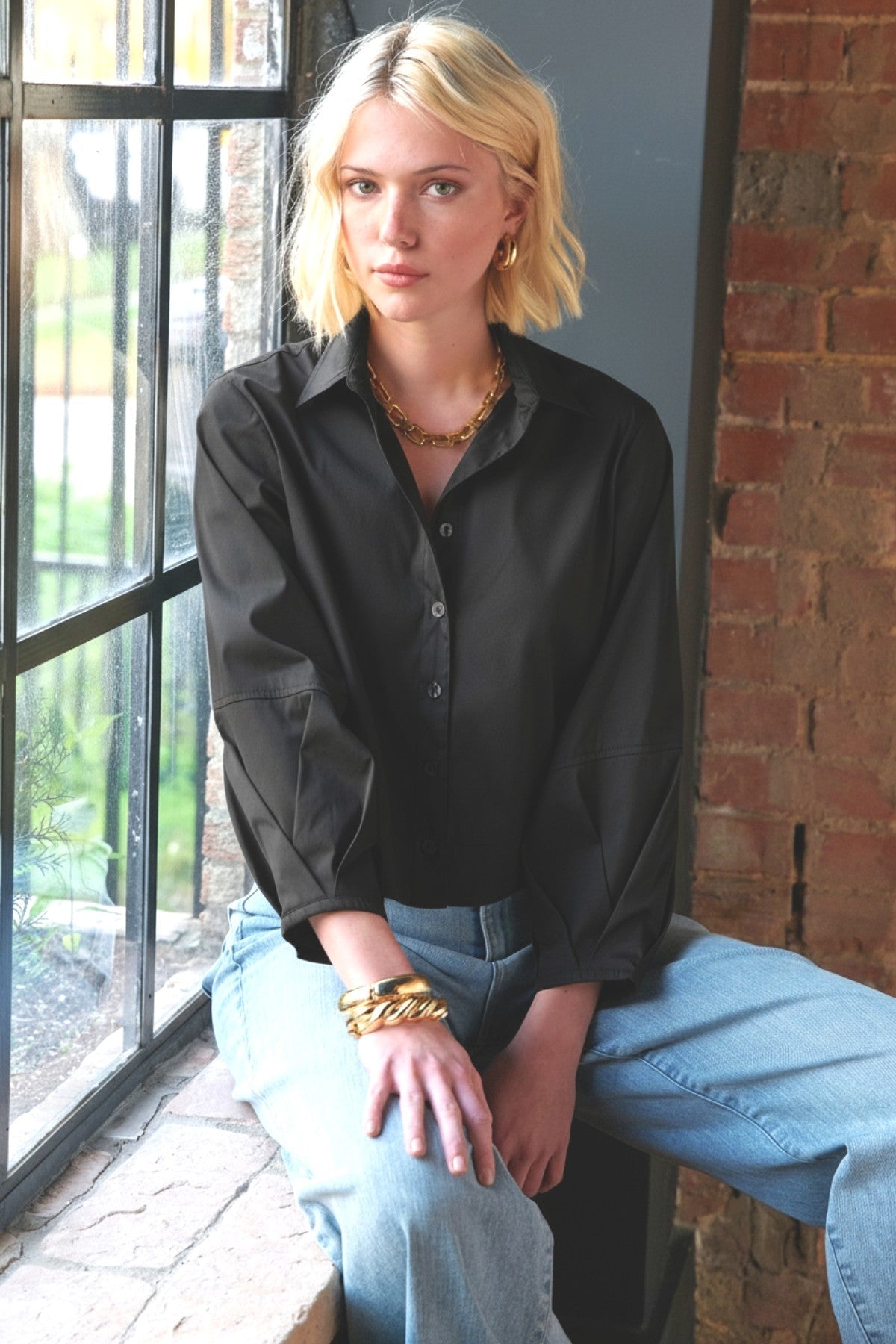 3582075-finley-crop-emmy-shirt-in-black-1