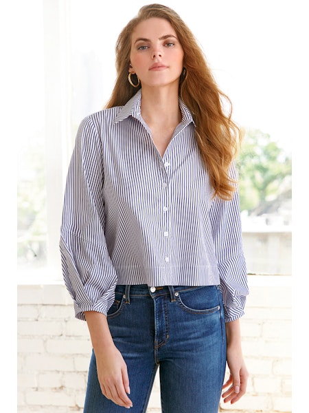 3582115S-finley-shirts-cropped-emmy-shirt-in-navy-white-1