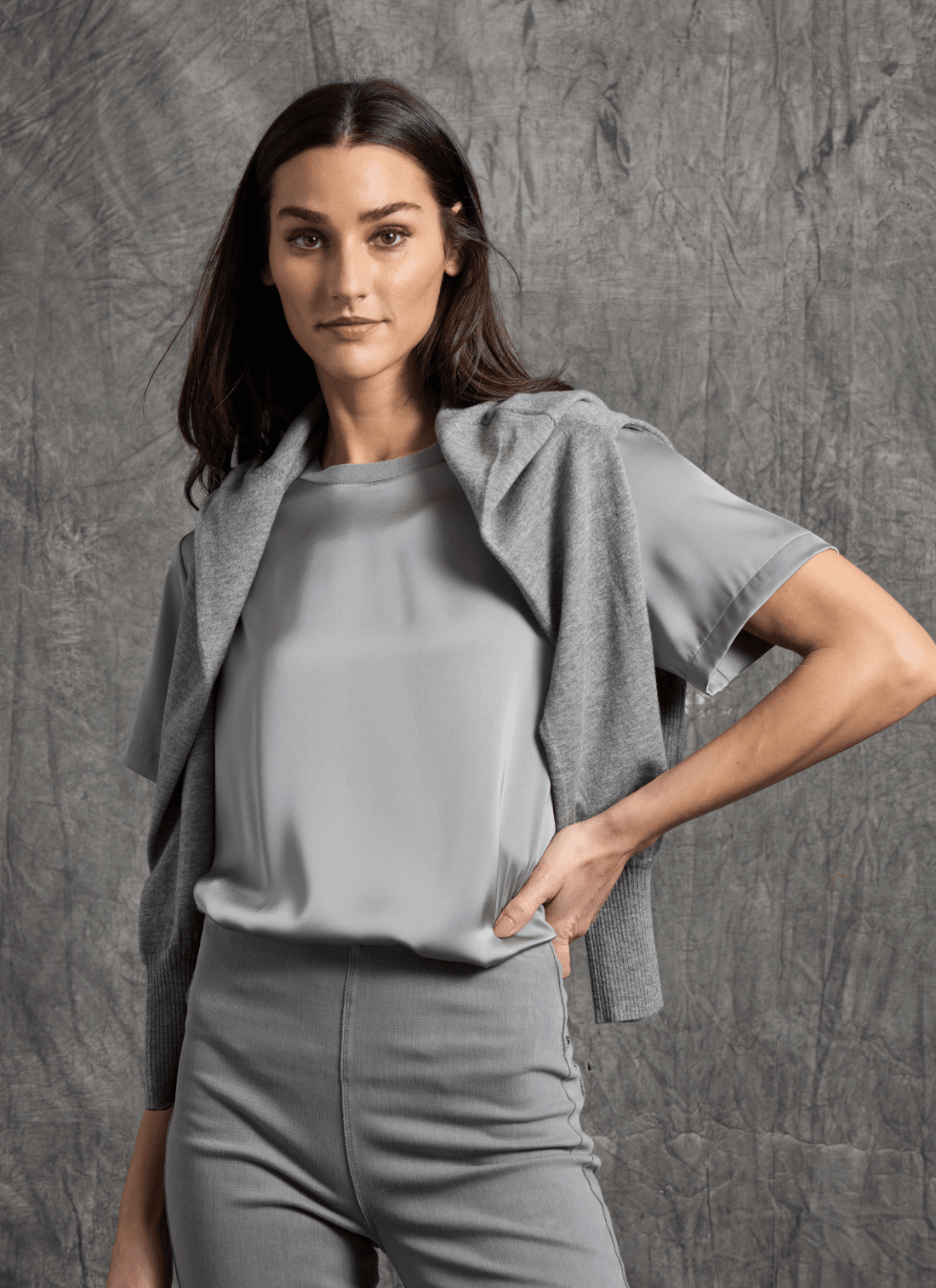 3664-lysse-mixed-media-tee-in-dark-heather-grey-7