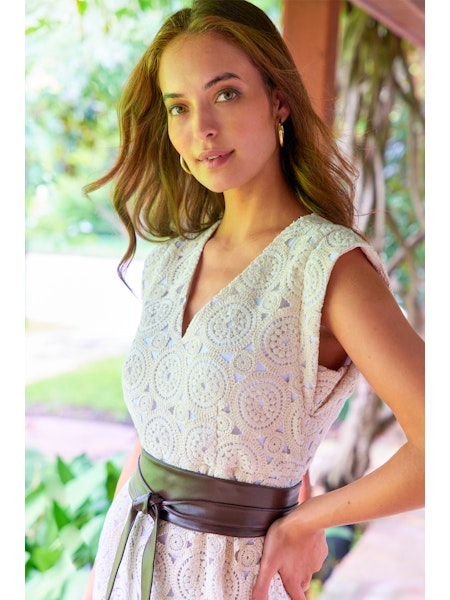 3677056C-finley-shirts-beverly-dress-in-natural-1