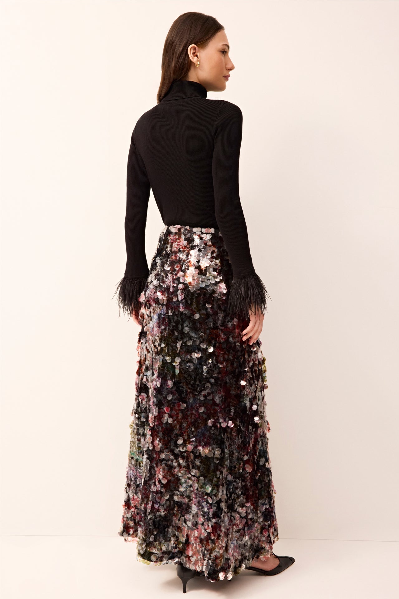 3Q3-344-280-marie-oliver-odessa-skirt-in-euphoria-sequin-1
