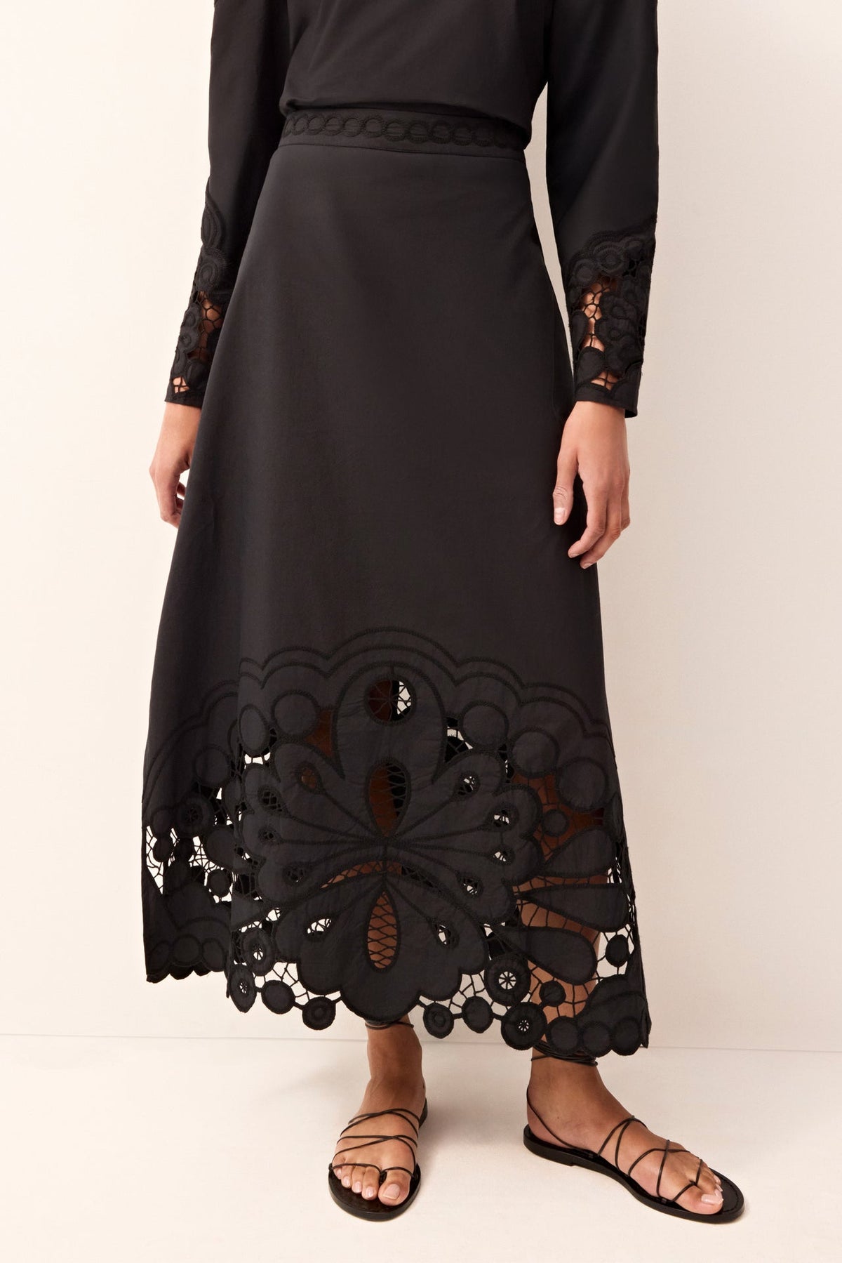 3U2-295-517-marie-oliver-eugenia-skirt-in-noir-1