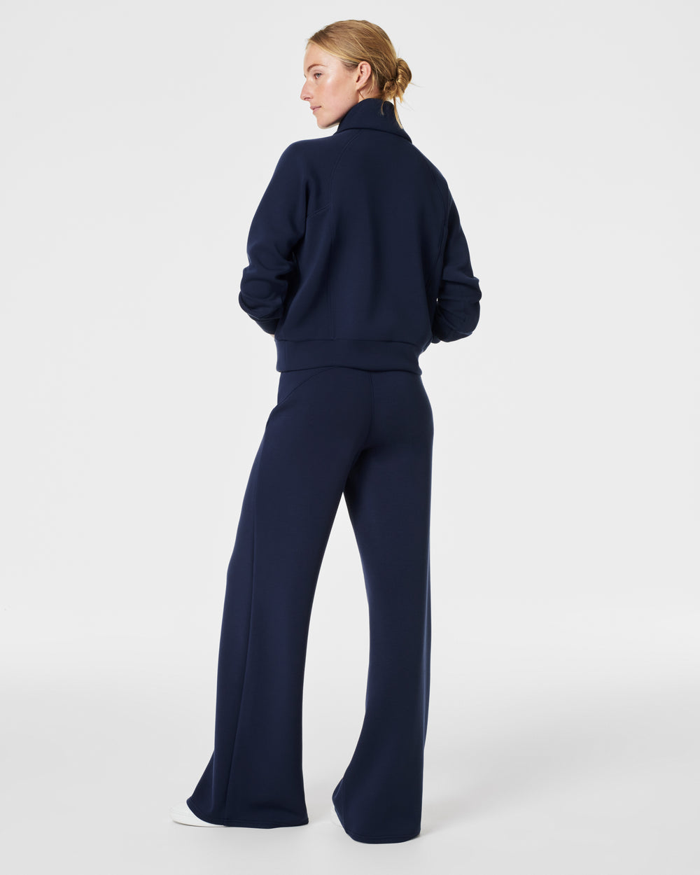AirEssentials Wide Leg Pant in Timeless Navy