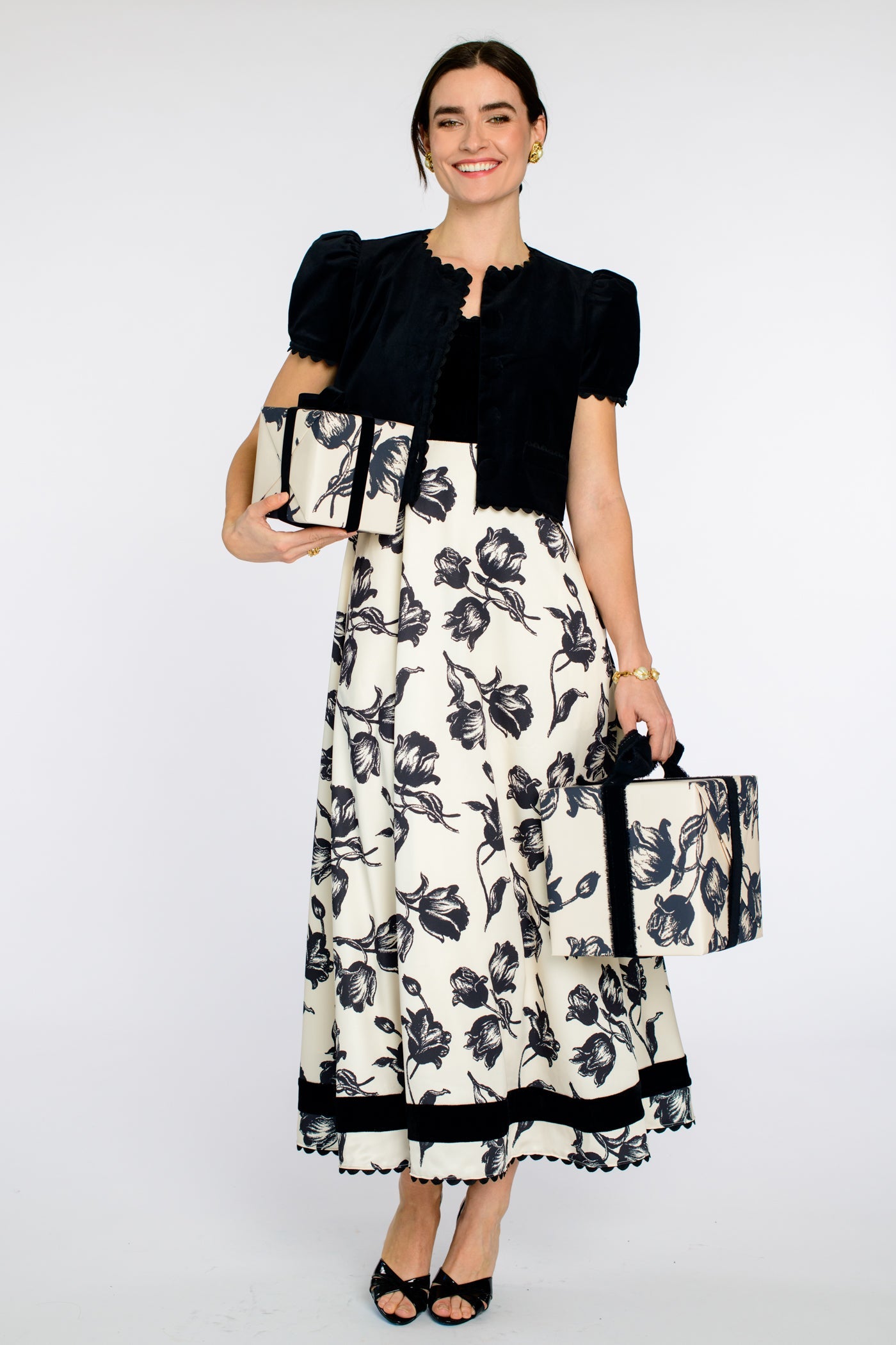 409260-elizabeth-james-coco-top-in-black-velvet-1