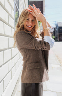42206FF-tyler-böe-taylor-herringbone-blazer-in-brown-1