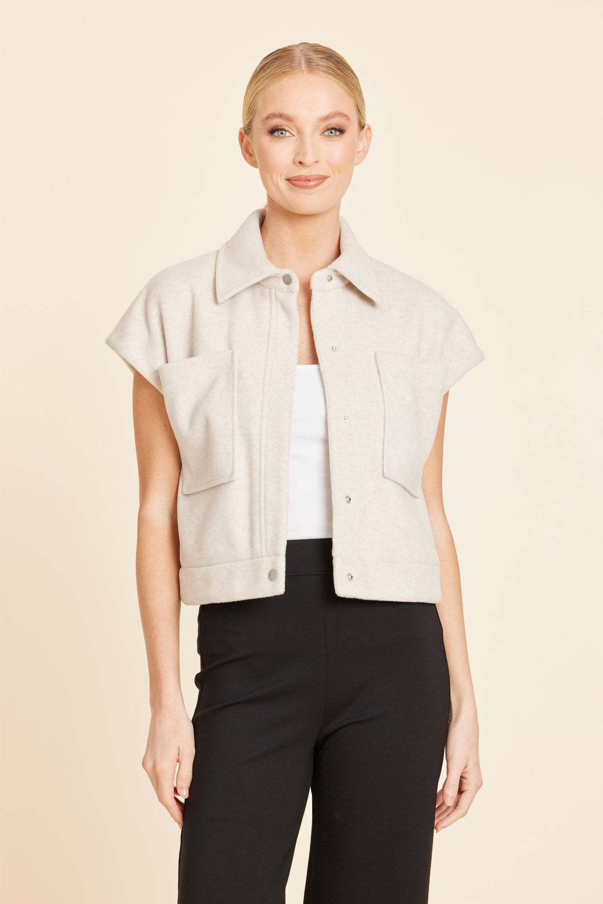 488-dolce-cabo-two-pocket-vest-in-oatmeal-1