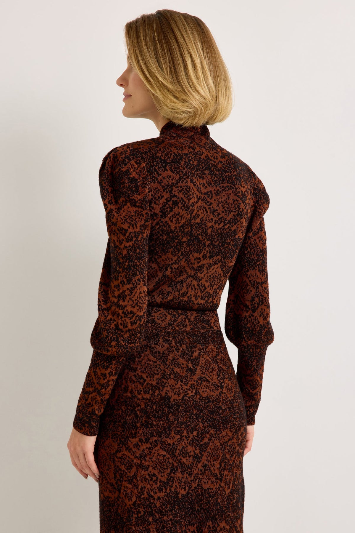 5015-394-601D-marie-oliver-shiloh-skirt-in-oxide-1