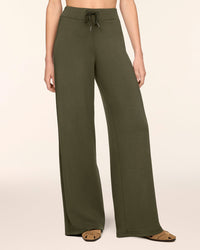 50346R-spanx-airessentials-wide-leg-pant-in-monstera-1