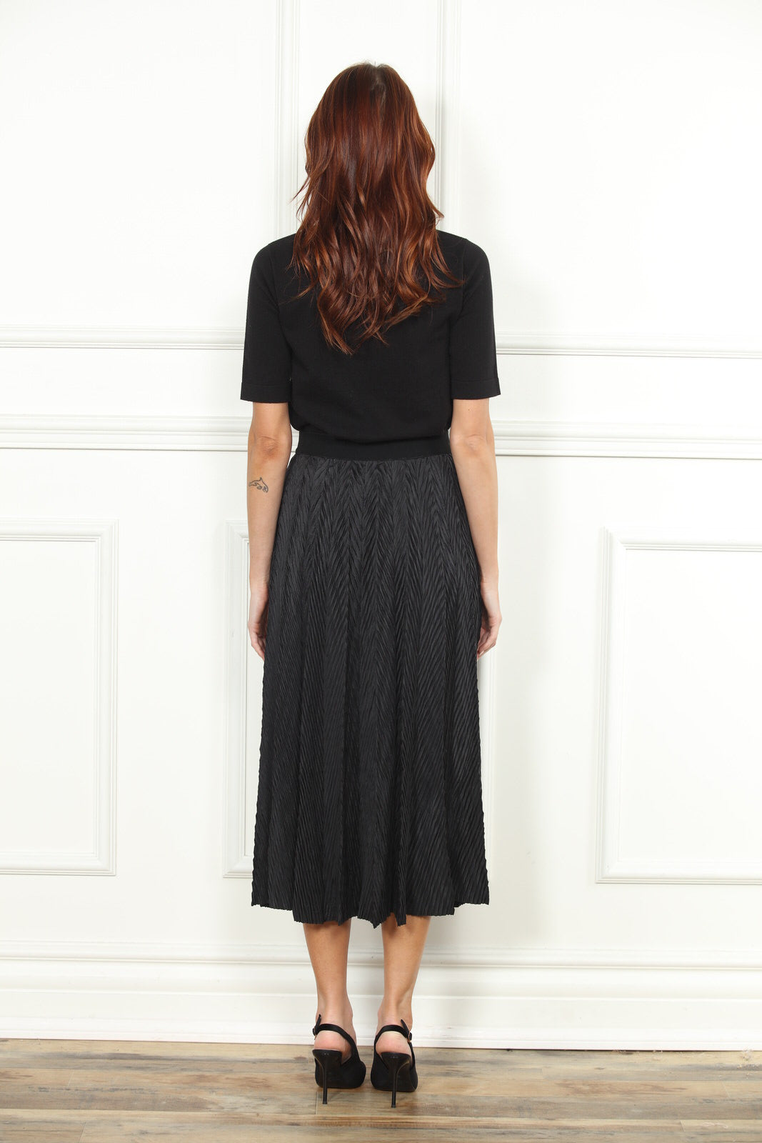 58604-zero-degrees-celsius-pleat-texture-midi-skirt-black-1