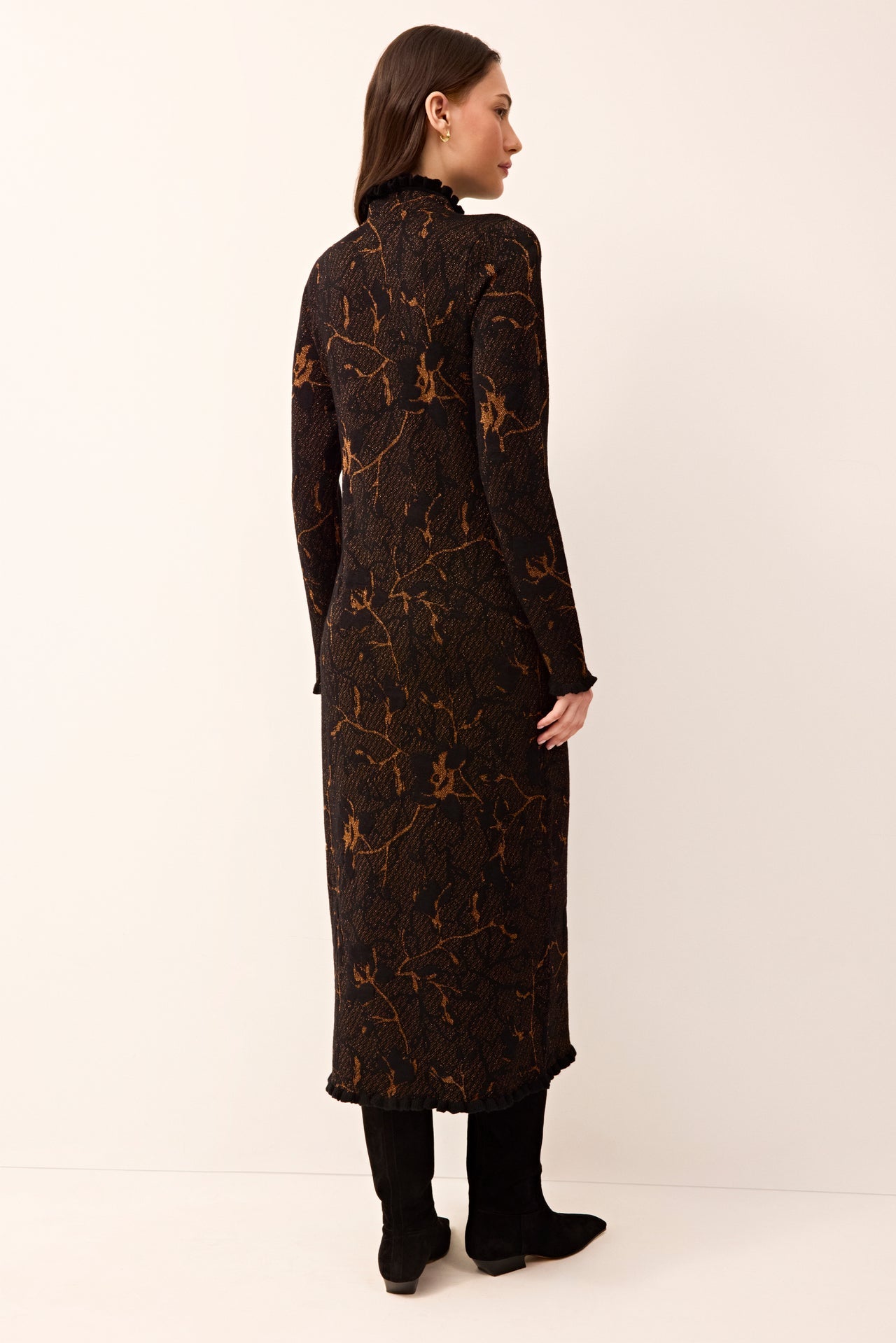 5C4D-318-417E-marie-oliver-calloway-knit-dress-in-nightgold-1