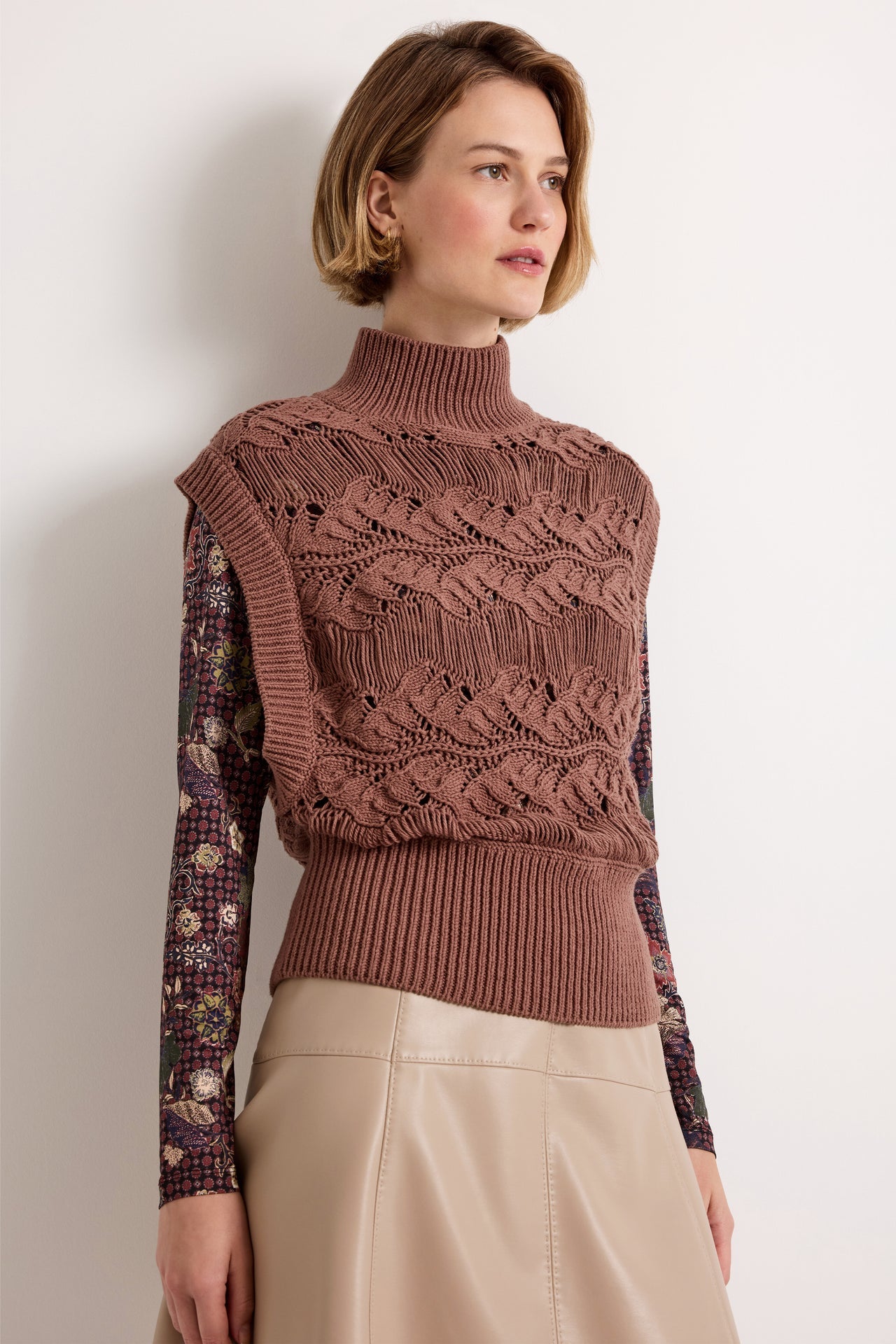 5U5T-292-179-marie-oliver-unity-knit-popover-in-tortoise-1