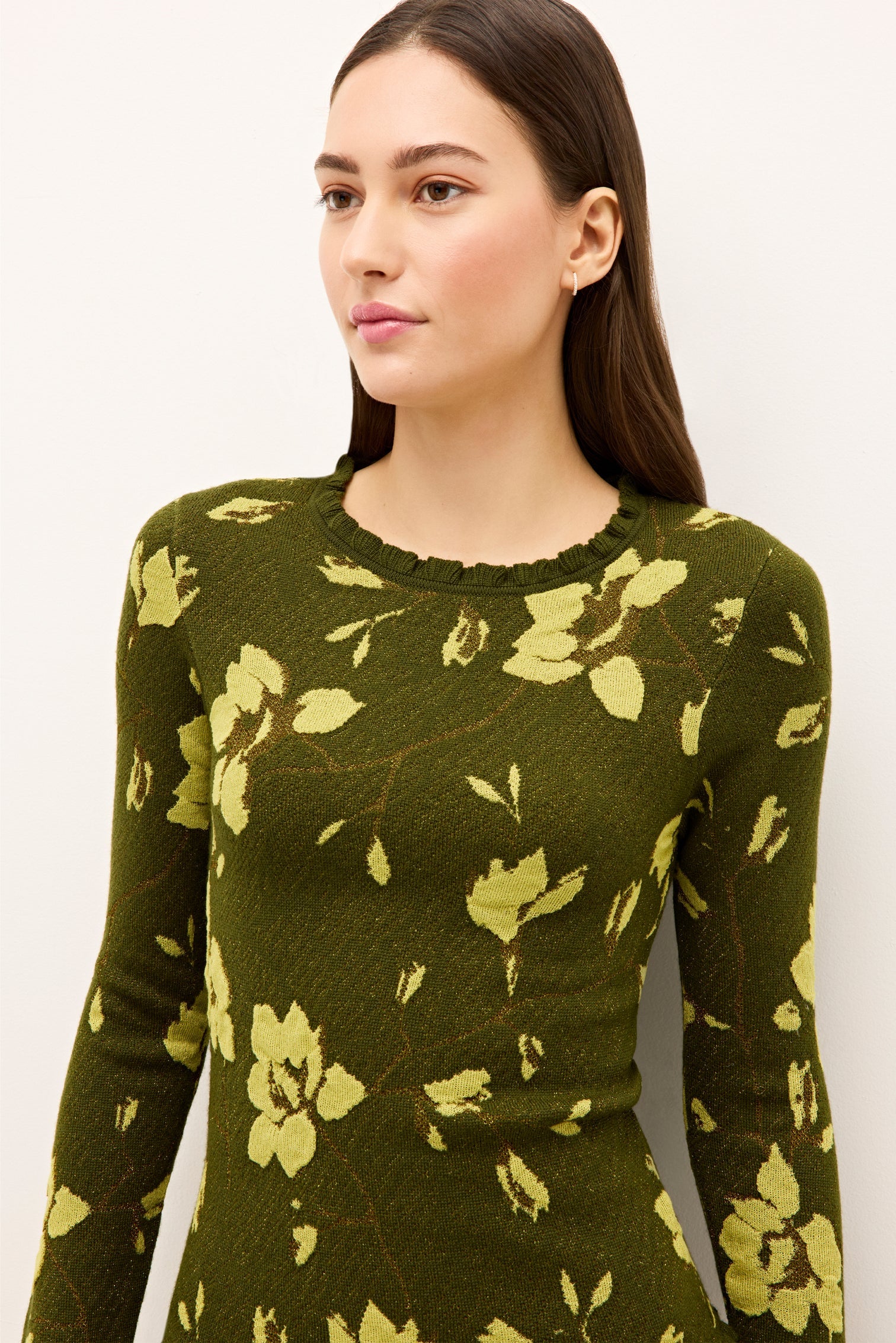 5X1T-318-417B-marie-oliver-issa-top-mums-1