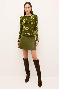 5X1T-318-417B-marie-oliver-issa-top-mums-1