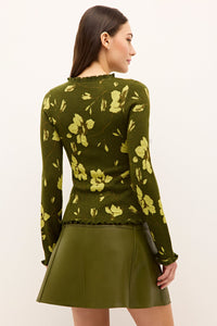 5X1T-318-417B-marie-oliver-issa-top-mums-1