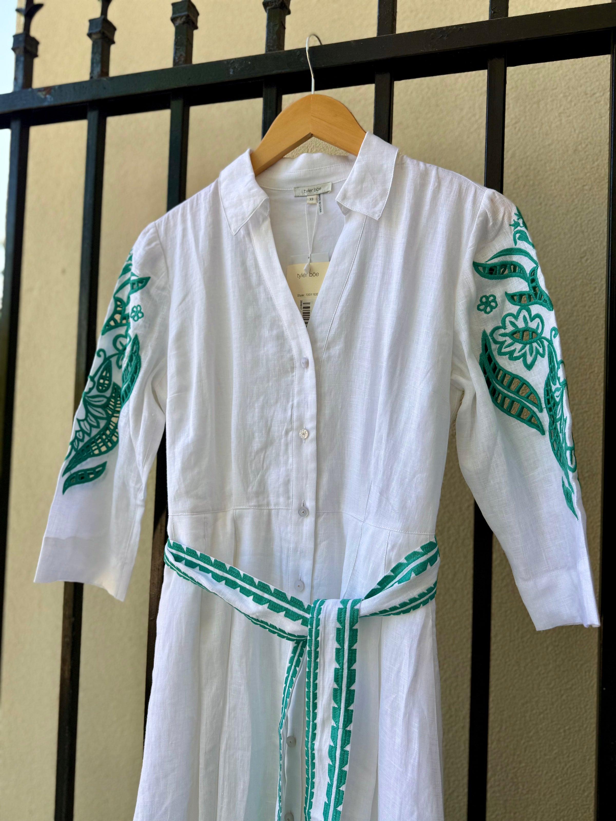72011EE-tyler-boe-audrey-shirt-dress-in-white-1