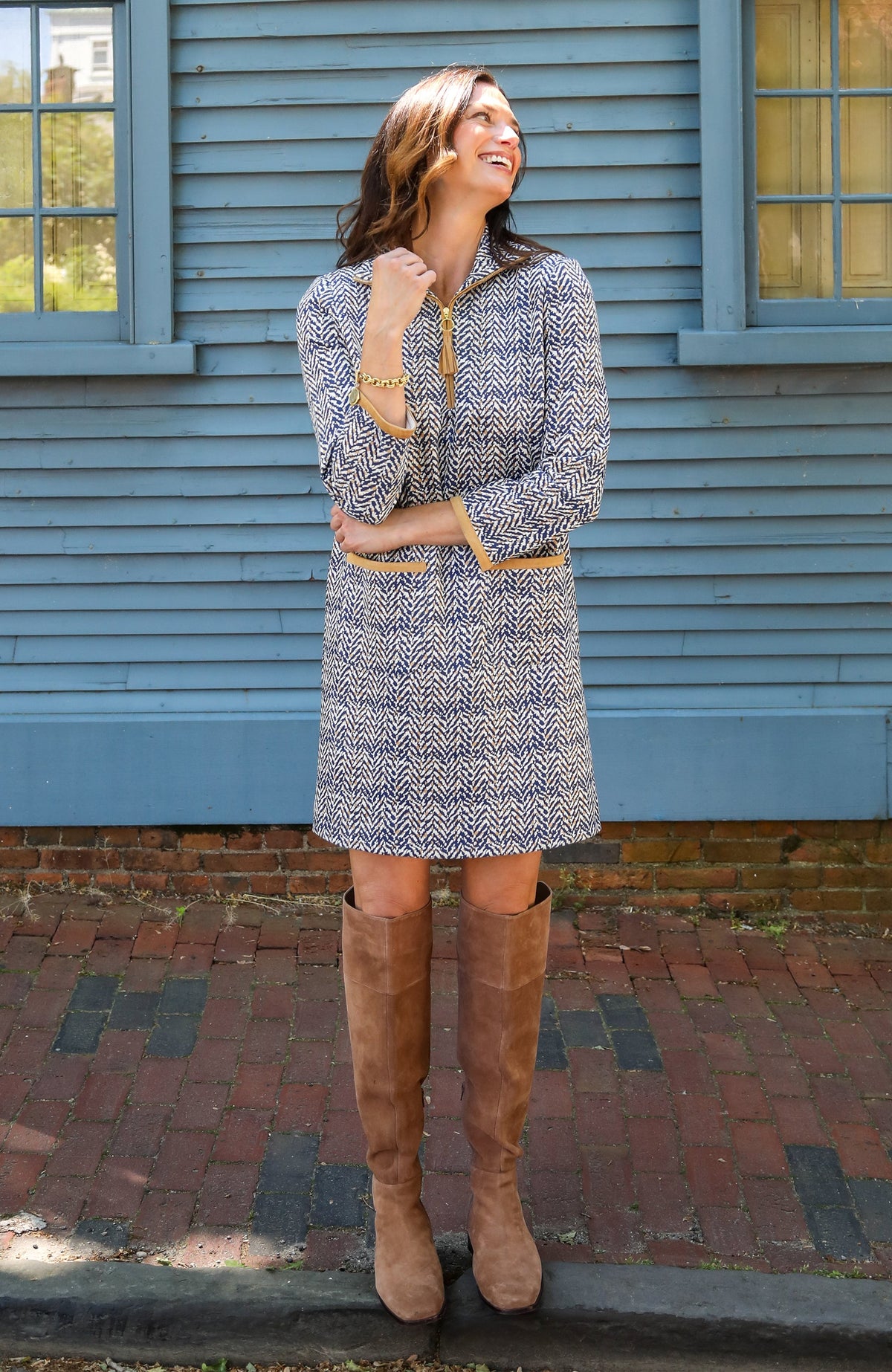 73215FF-tyler-böe-helena-knit-dress-in-herringbone-blue-iced-coffee-1