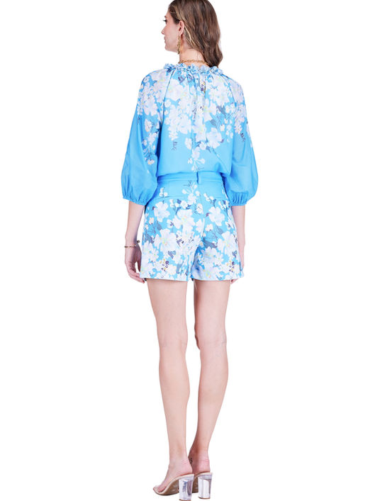 76A9923-jade-melody-tam-dimensional-flower-top-in-sky-garden-1