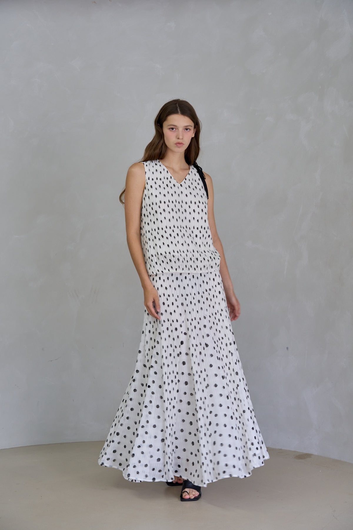 9255-norah-noh-polka-dot-skirt-in-black-and-white-1-890-norah-noh-polka-dot-tank-top-in-black-and-white-1