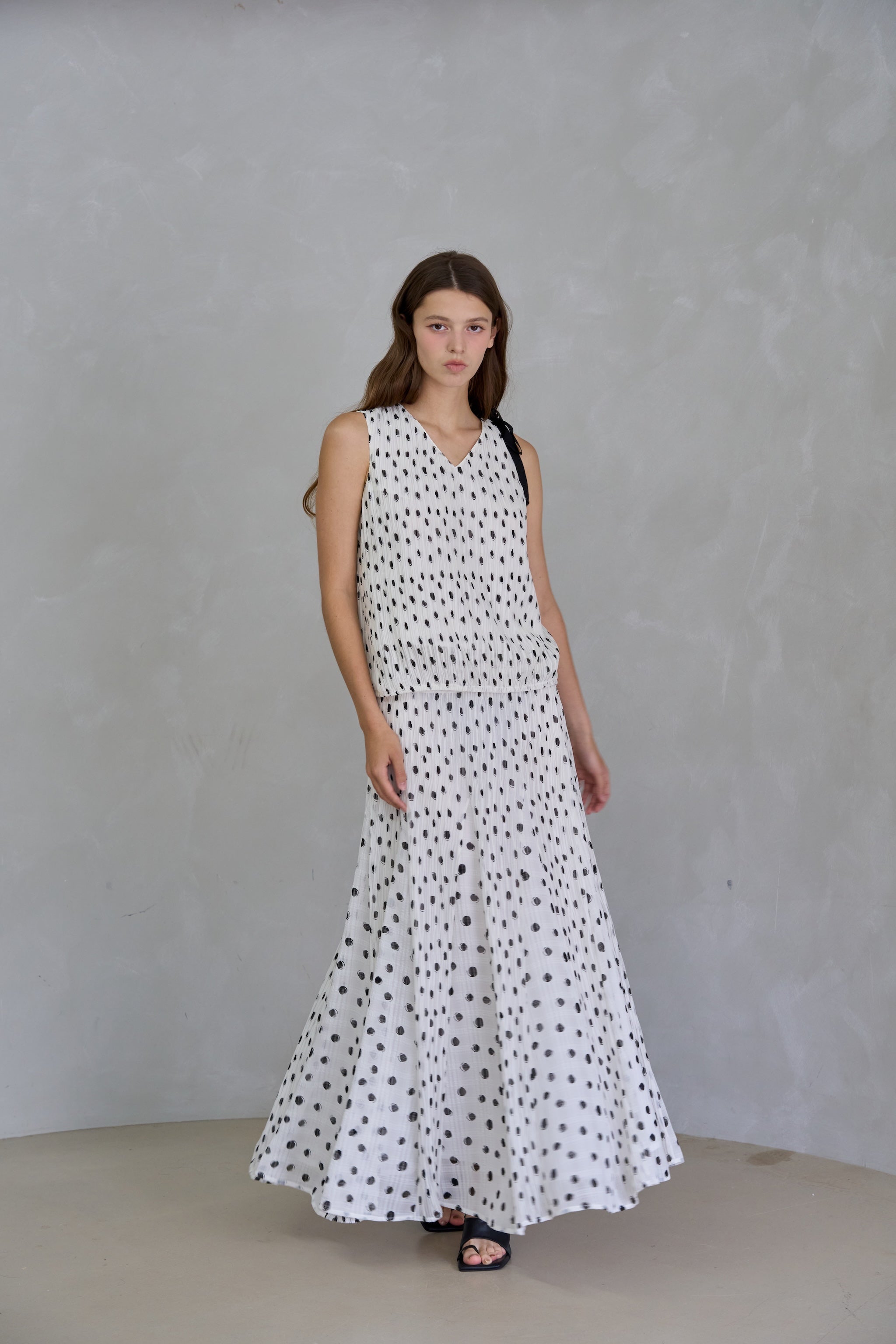 9255-norah-noh-polka-dot-skirt-in-black-and-white-1-890-norah-noh-polka-dot-tank-top-in-black-and-white-1
