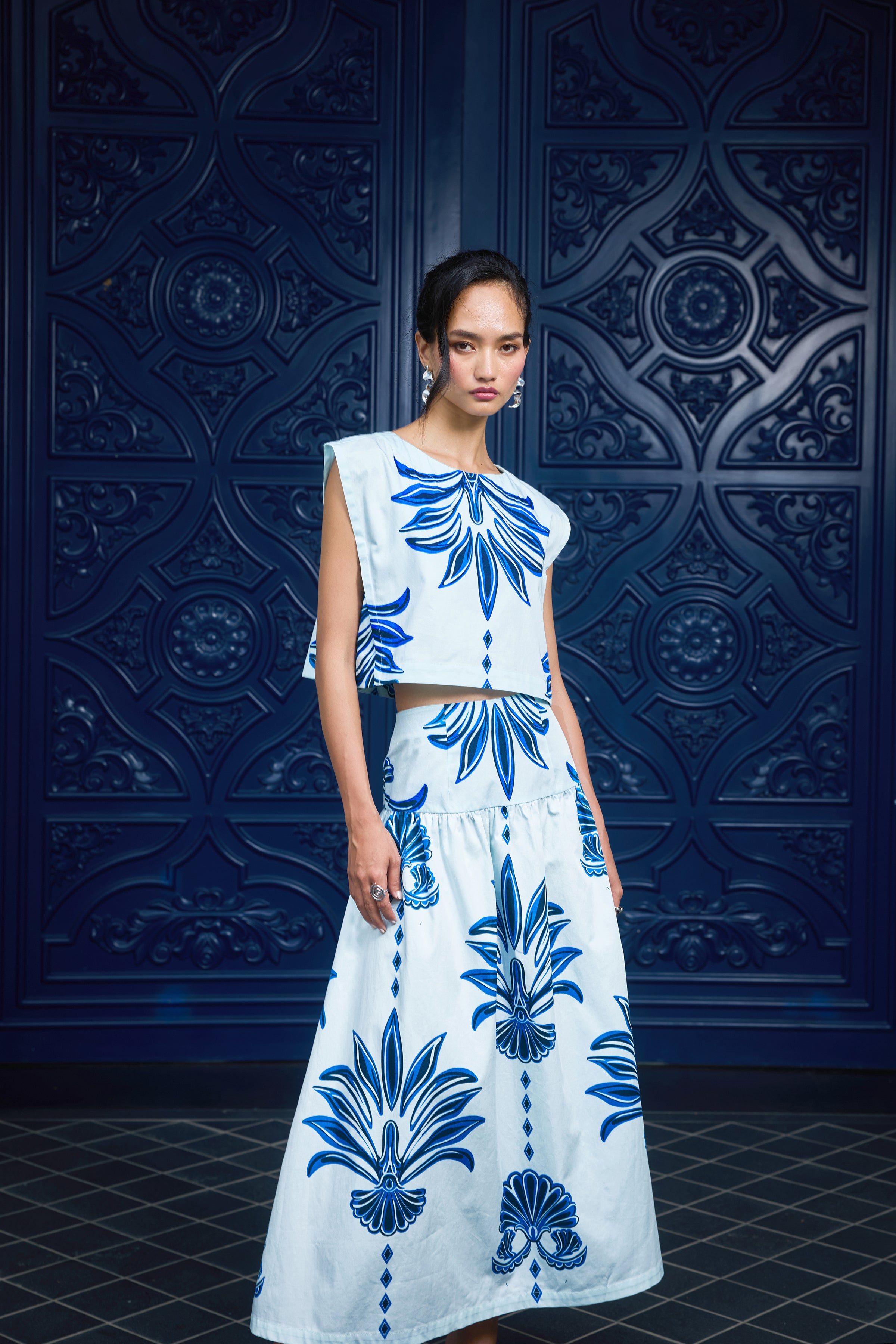 891-beyond-by-vera-kara-skirt-in-palm-springs-navy-1