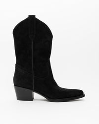 8983007232205-oncept-winslow-boot-in-black-1