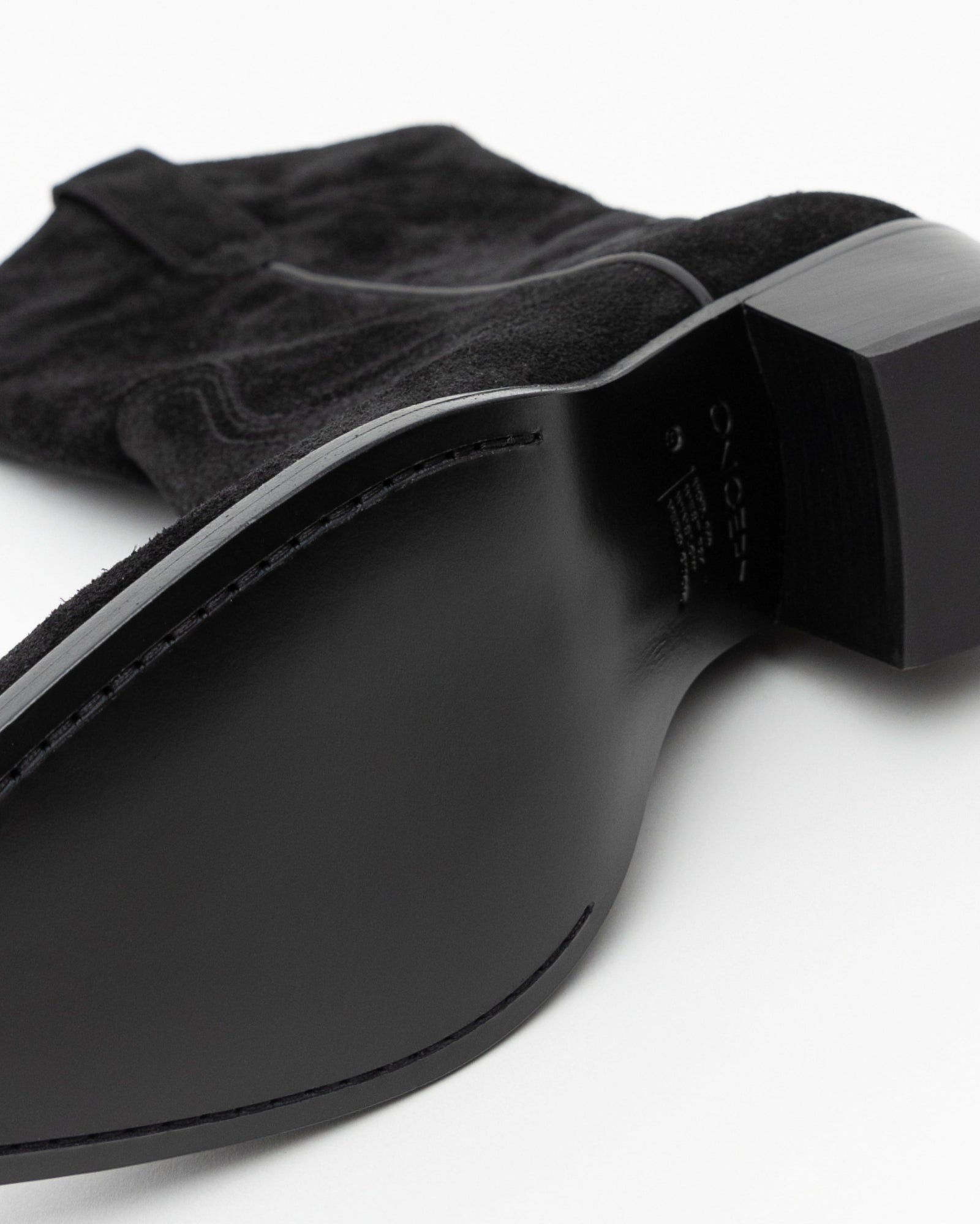 8983007232205-oncept-winslow-boot-in-black-4