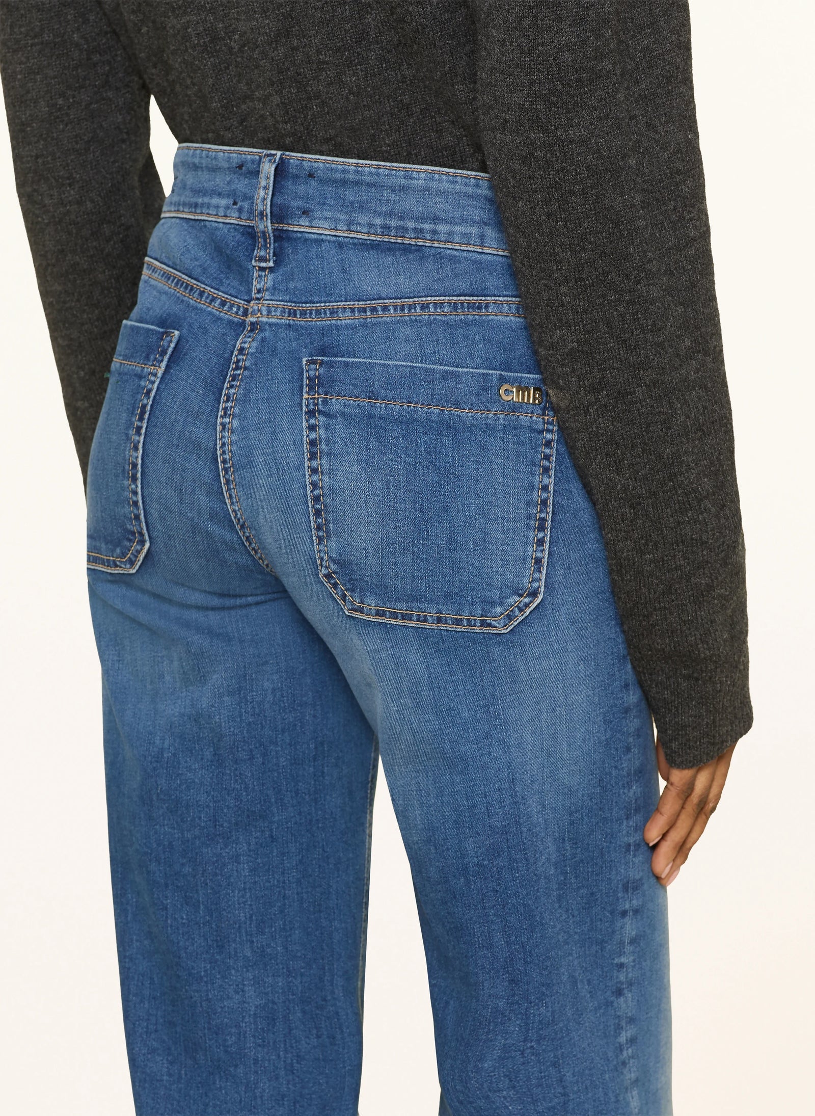 9182001100-cambio-amara-jean-in-feminine-contrast-1