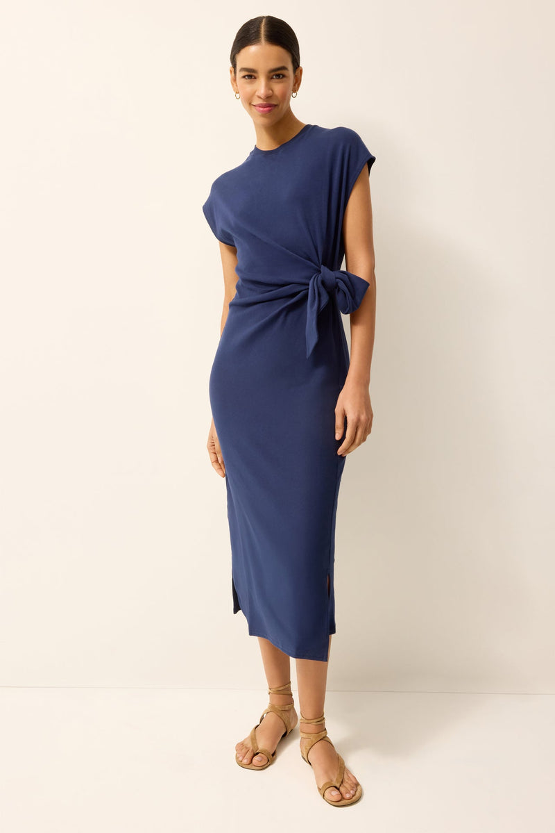 940D-375-141-marie-oliver-elowyn-dress-in-navy-1
