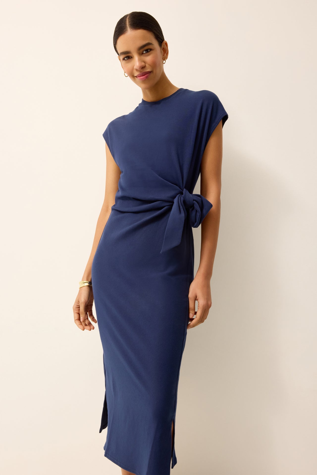 940D-375-141-marie-oliver-elowyn-dress-in-navy-1