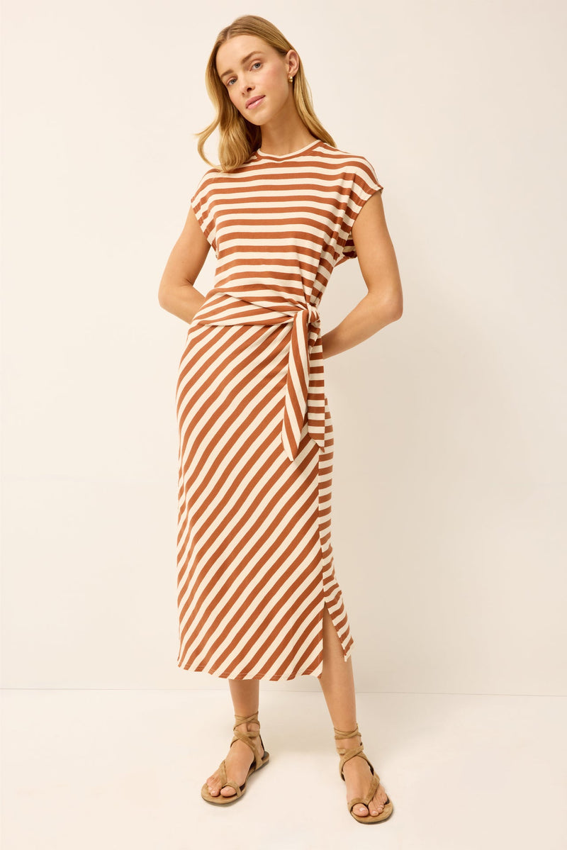 940D-375-275B-marie-oliver-elowyn-dress-in-biscayne-1