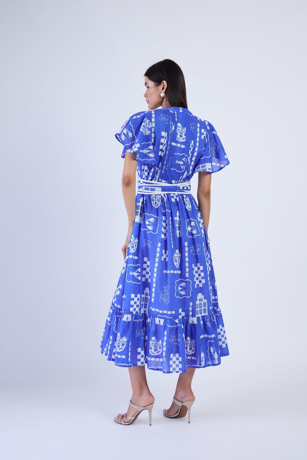 996-beyond-by-vera-leni-dress-in-sverige-blue-8