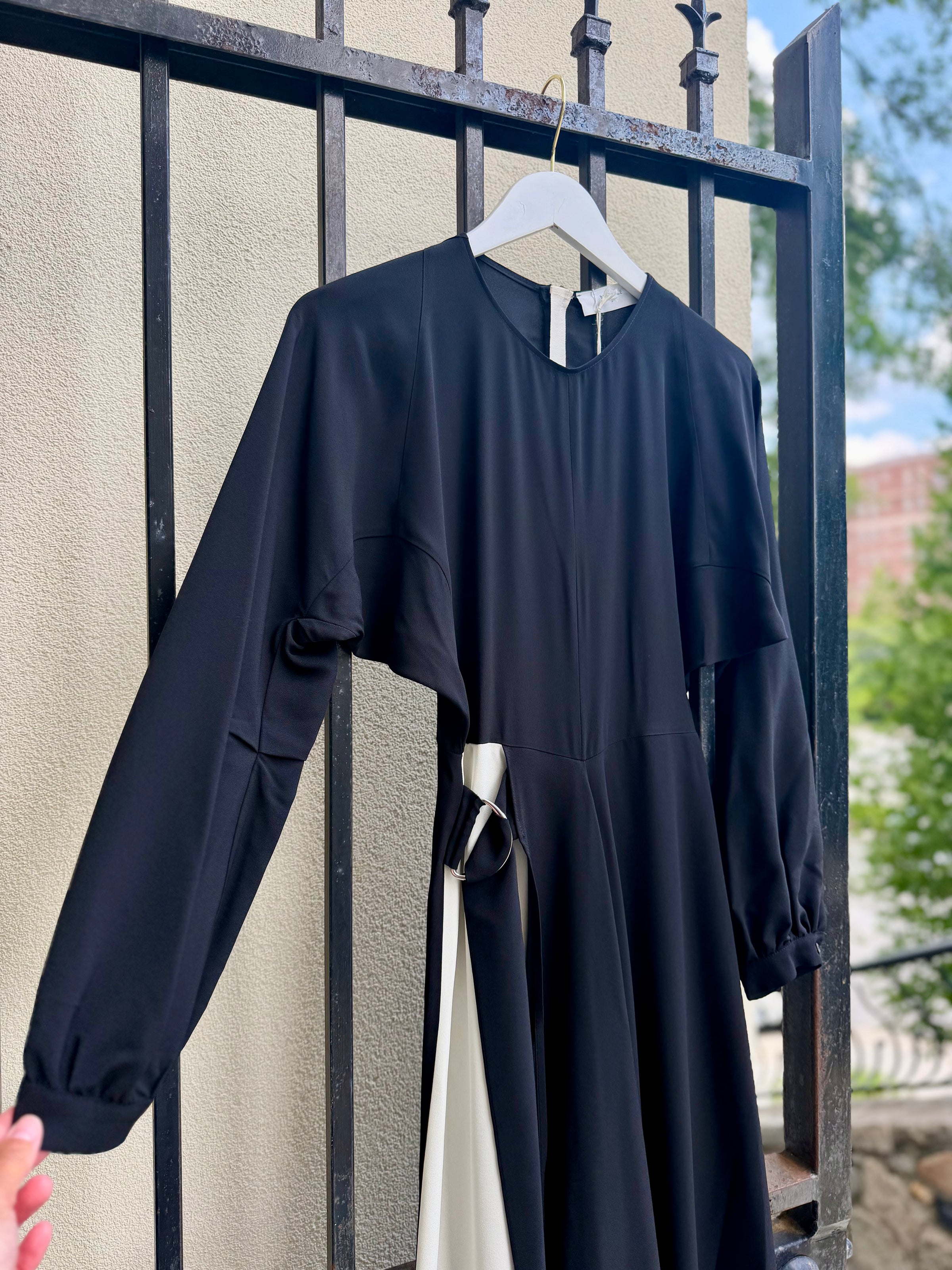 AB2C6744SATBIC-beatrice-kimono-sleeve-dress-in-black-1