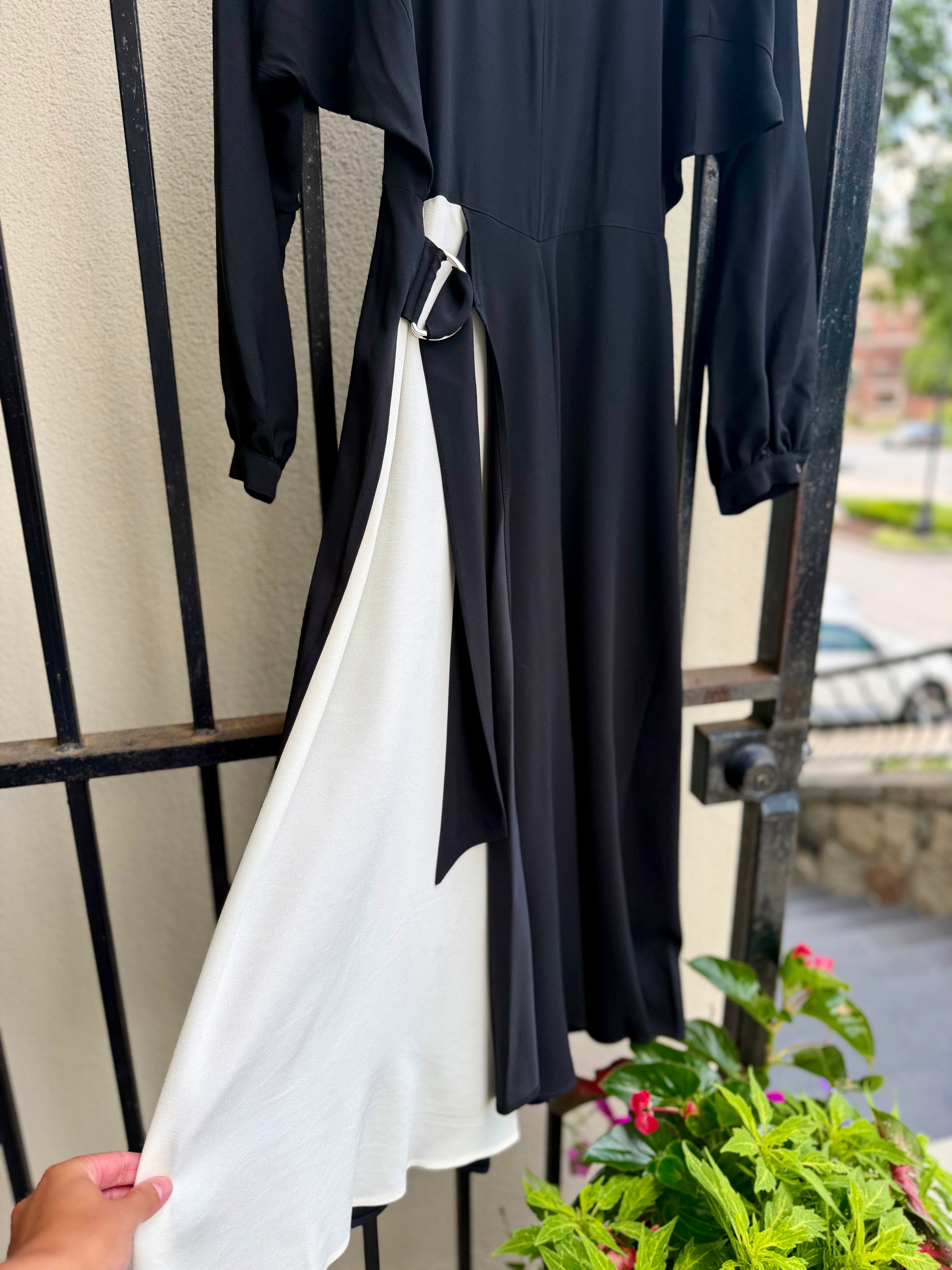 AB2C6744SATBIC-beatrice-kimono-sleeve-dress-in-black-1