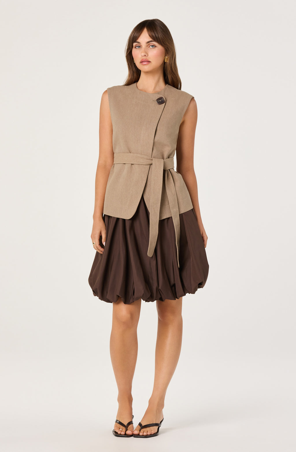 ACT19258L-aster-the-label-darrien-vest-in-light-beige-1