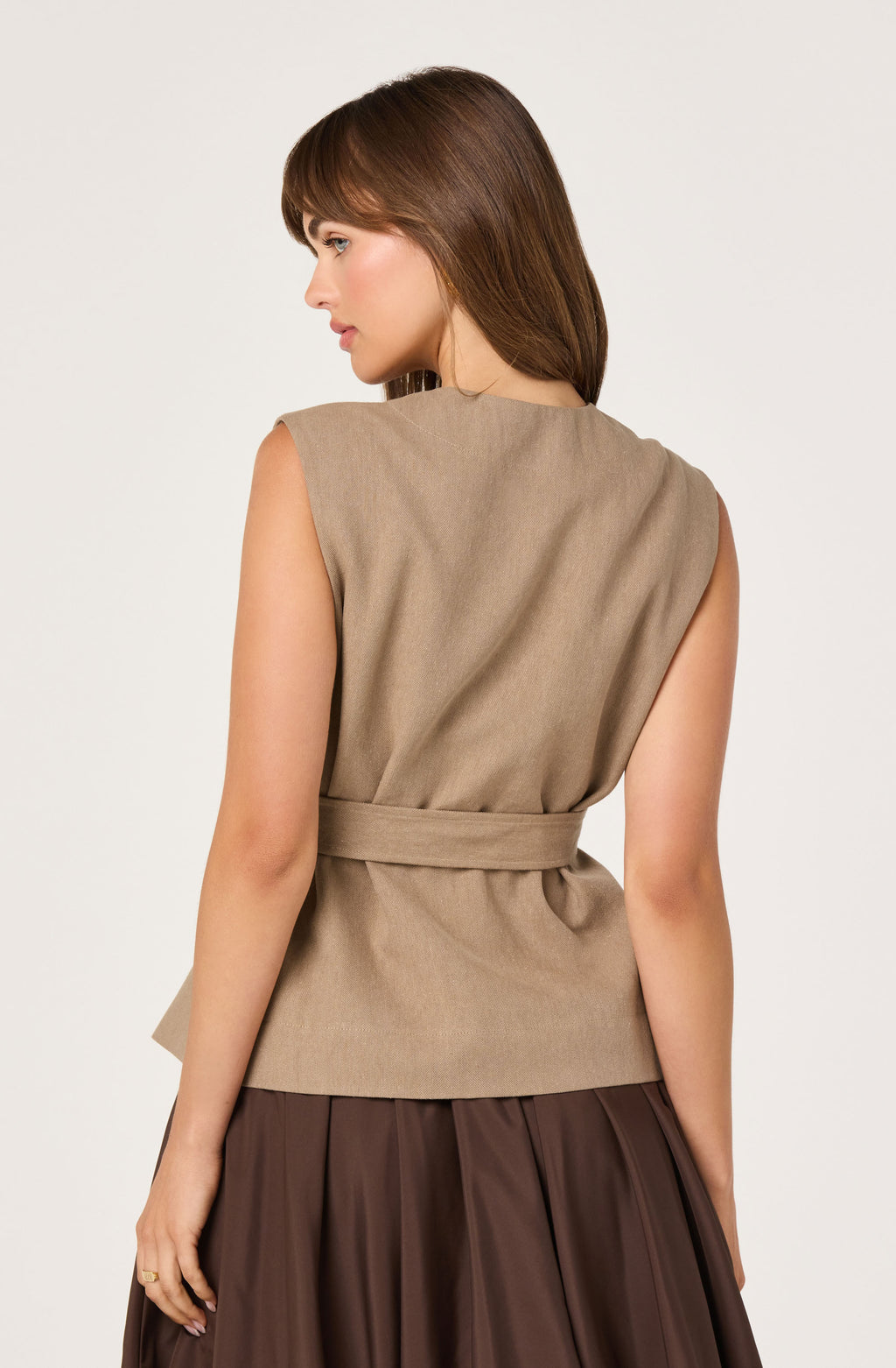 ACT19258L-aster-the-label-darrien-vest-in-light-beige-1