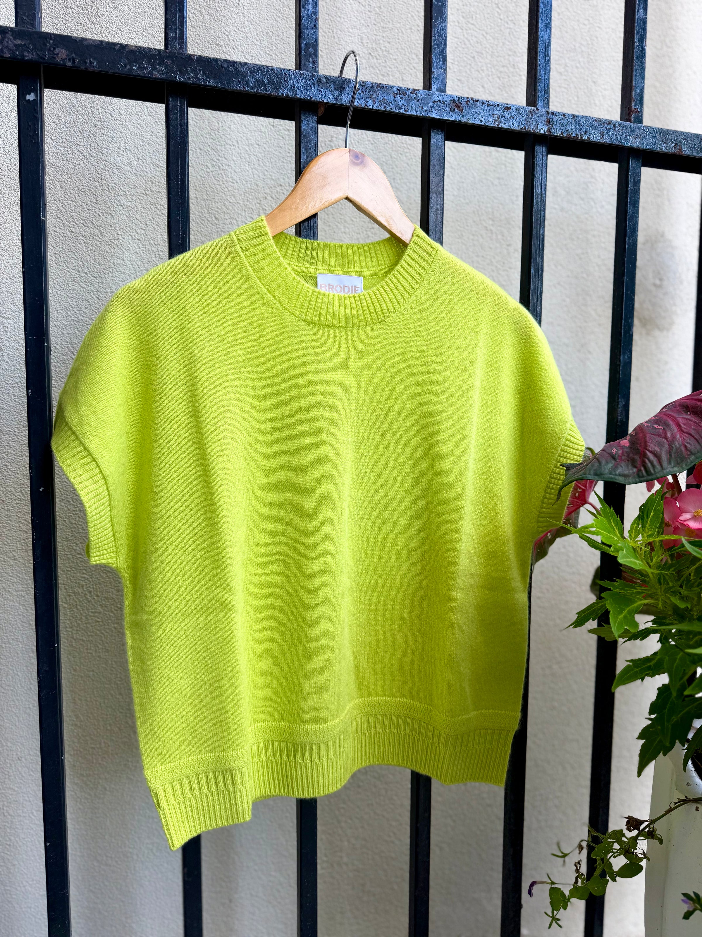 AW26-B-010-brodie-cashmere-stitch-detail-knit-tee-in-acid-lime-1