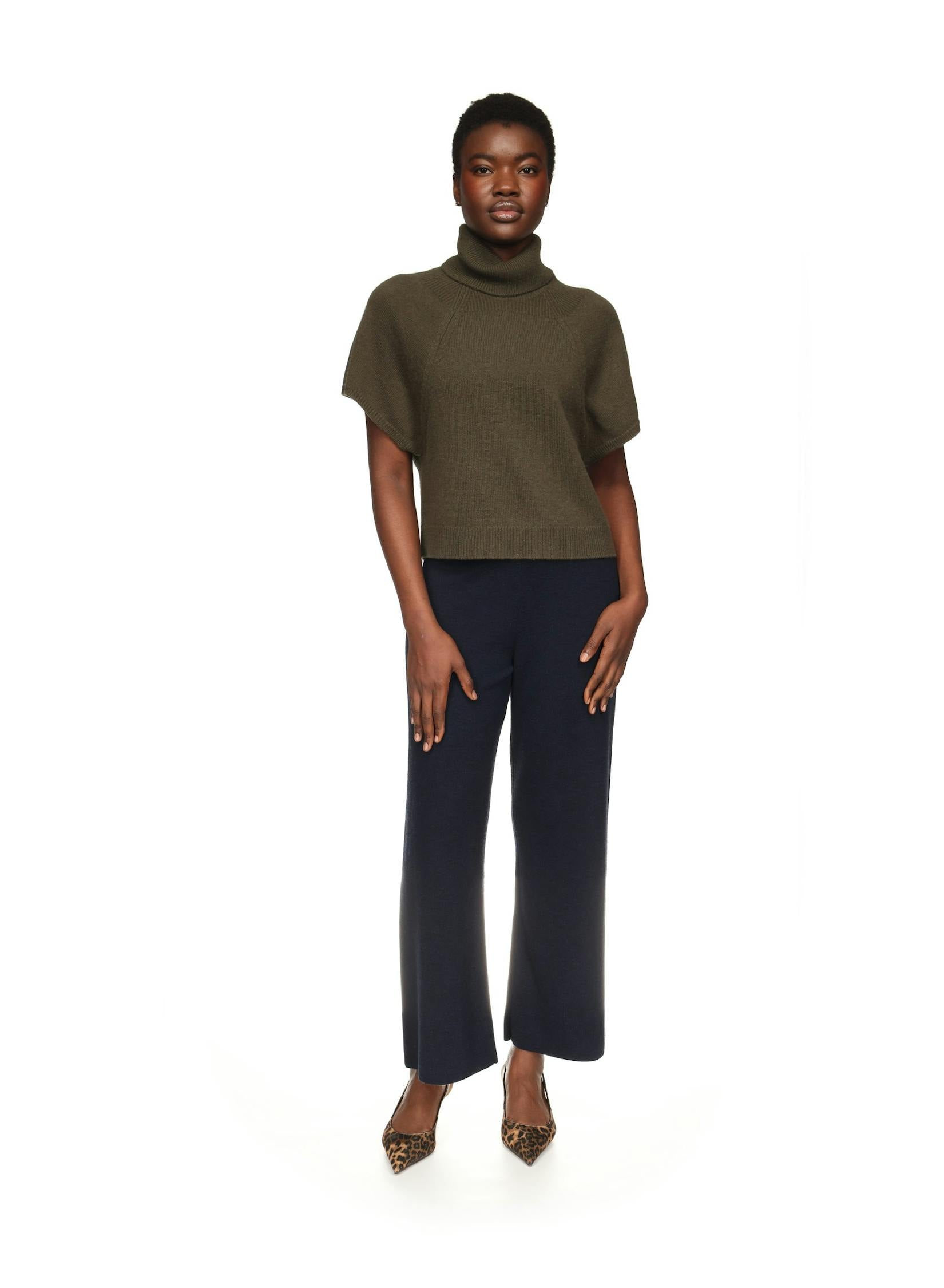 AW26_B-113-brodie-cashmere-christina-knit-tank-in-olive-1