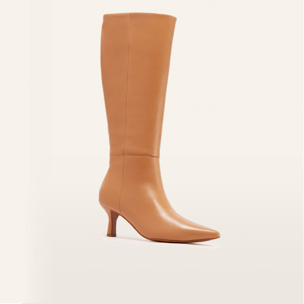 Allegra Fitted Boots in Tan