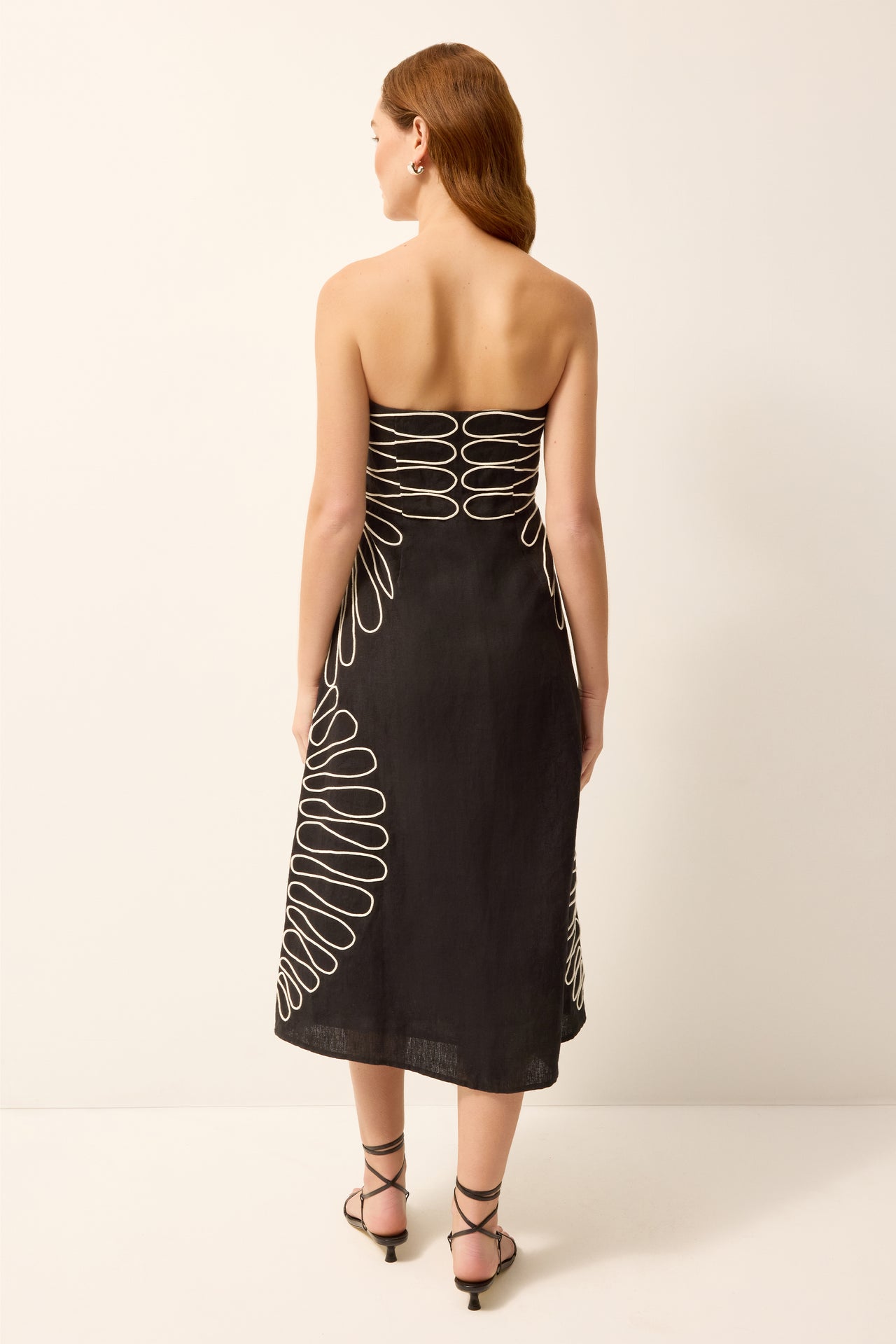 BT25421-marie-oliver-porcia-dress-in-outline-1