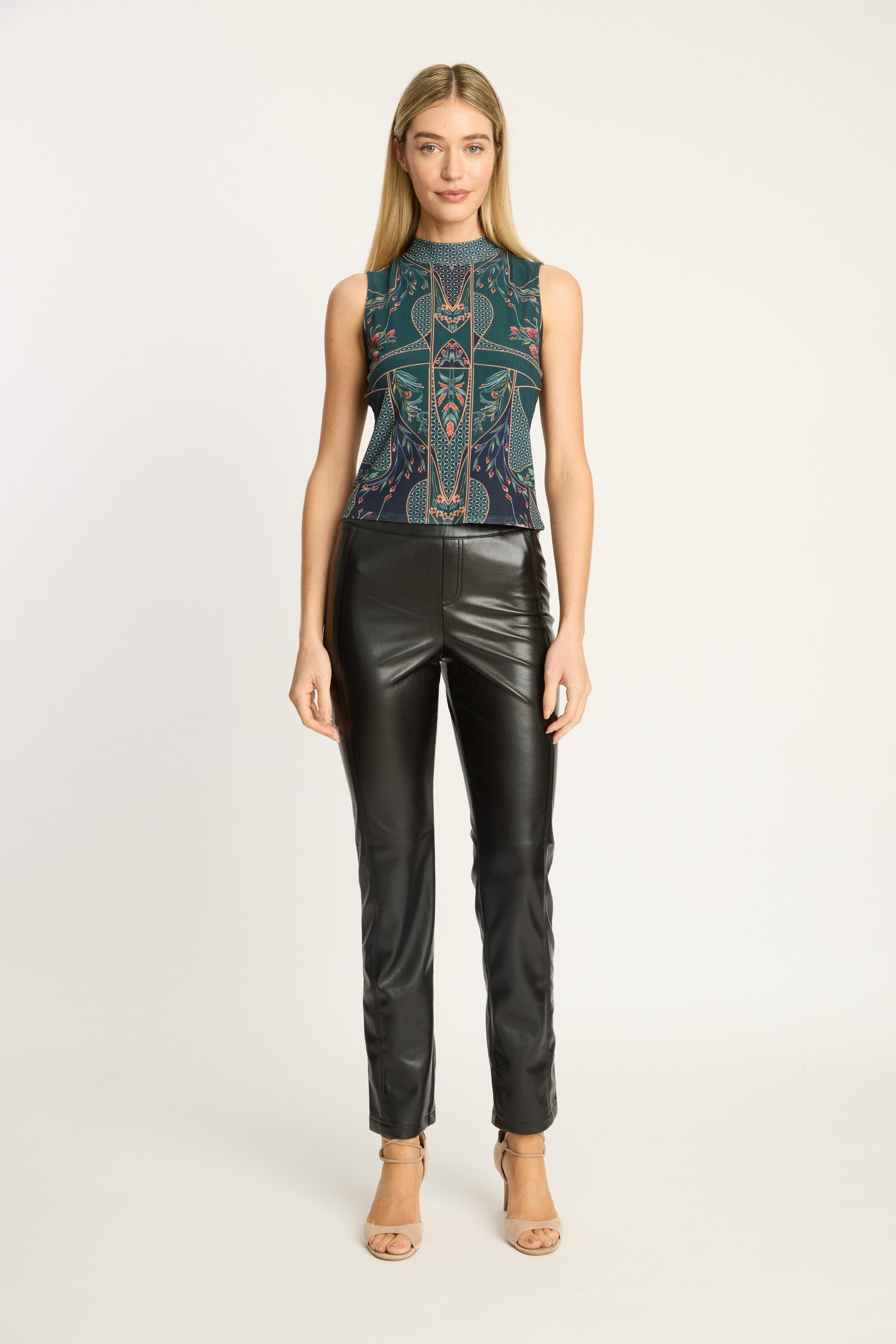 CA1448-caballero-romi-top-in-patchwork-flower-1
