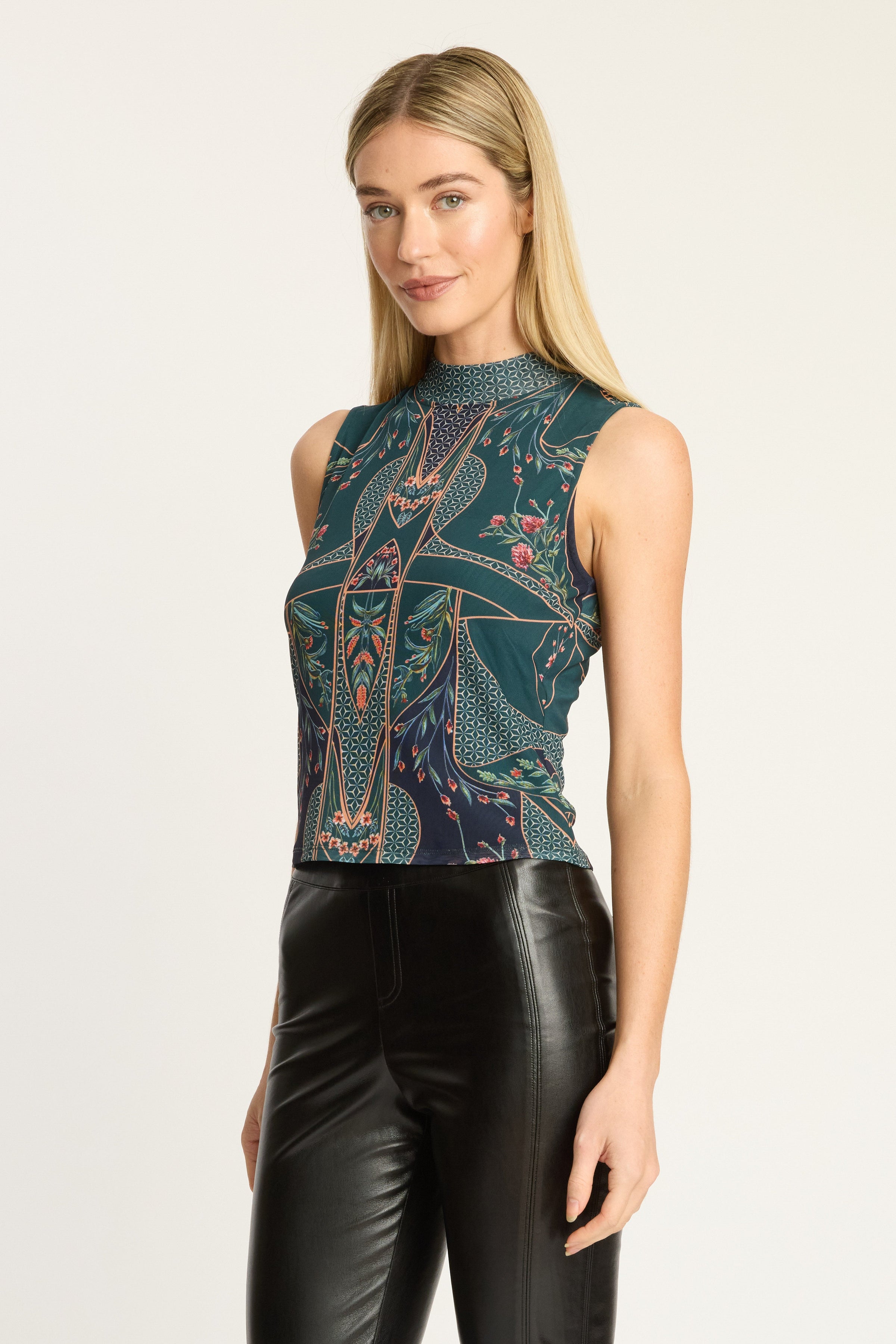 CA1448-caballero-romi-top-in-patchwork-flower-1